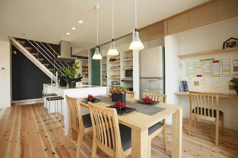 広々としたダイニングキッチン